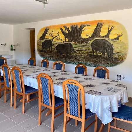 Jeti Vendeghaz Gasthuis *