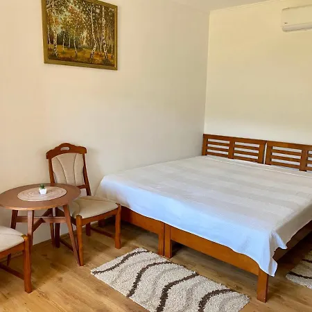 Gasthuis Jeti Vendeghaz *