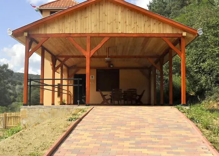 Jeti Vendeghaz Gasthuis *