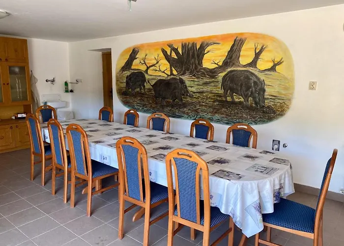 Jeti Vendeghaz Gasthuis *